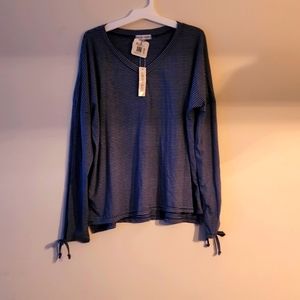 Thyme and Honey denim blue shirt - large